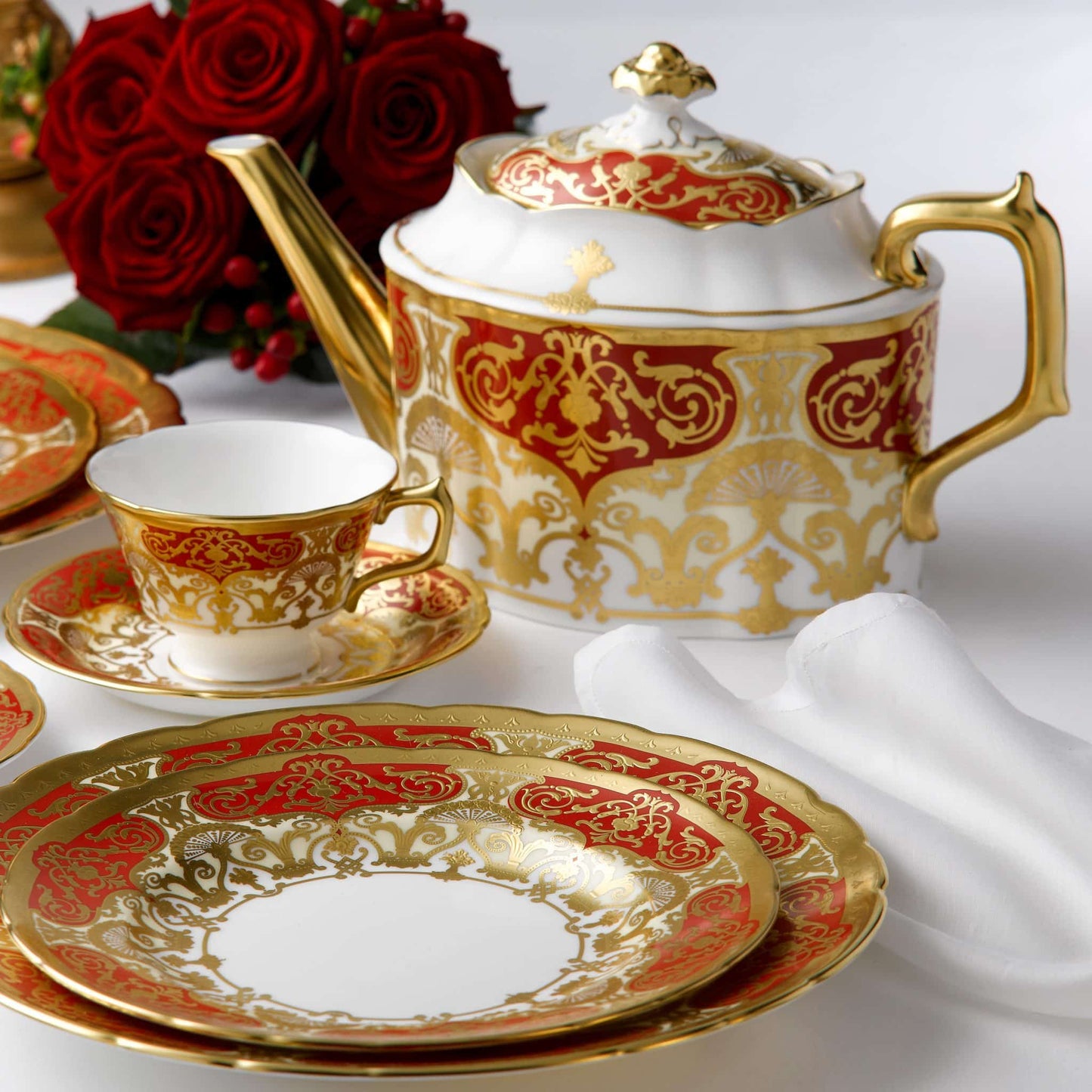 Royal Crown Derby Heritage Red and Cream Rim Soup Bowl (21cm) – alternate official product image