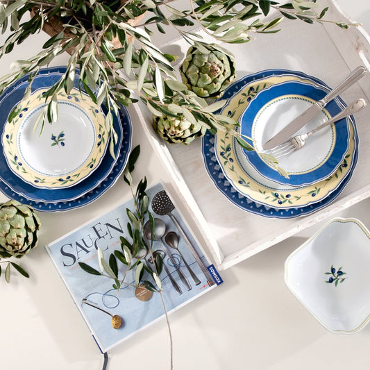 Hutschenreuther Maria Theresia Medley - Mantova Rim Plate 21 cm Deep – alternate official product image