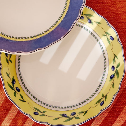 Hutschenreuther Maria Theresia Medley - Mantova Rim Plate 27 cm – alternate official product image