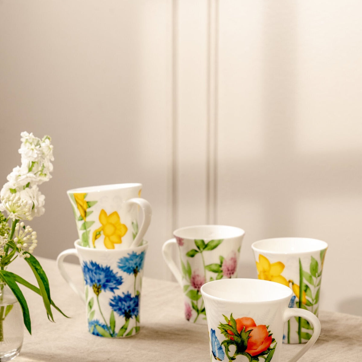 Hutschenreuther Nora Wild Flowers Anemone Mug with handle – alternate official product image
