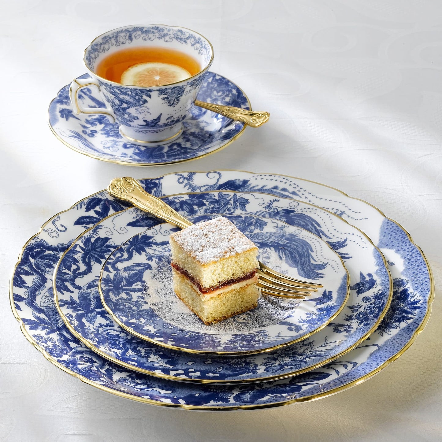 Royal Crown Derby Aves Blue Salad Plate (21cm) – alternate official product image