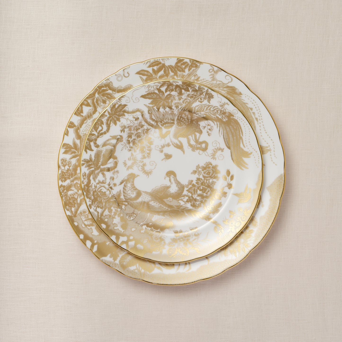 Royal Crown Derby Aves Gold Sauce Boat Stand (21cm) – alternate official product image