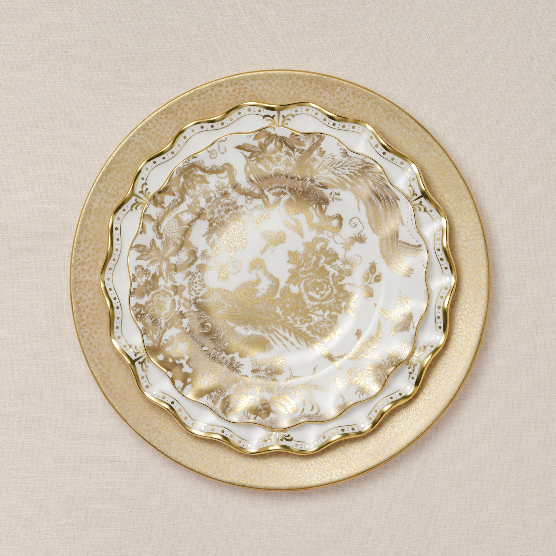 Royal Crown Derby Aves Gold Fluted Dessert Plate Boxed (22cm) – alternate official product image
