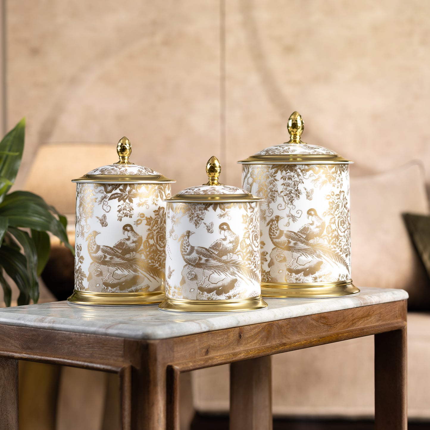 Royal Crown Derby Aves Gold Storage Jar (50oz) – alternate official product image