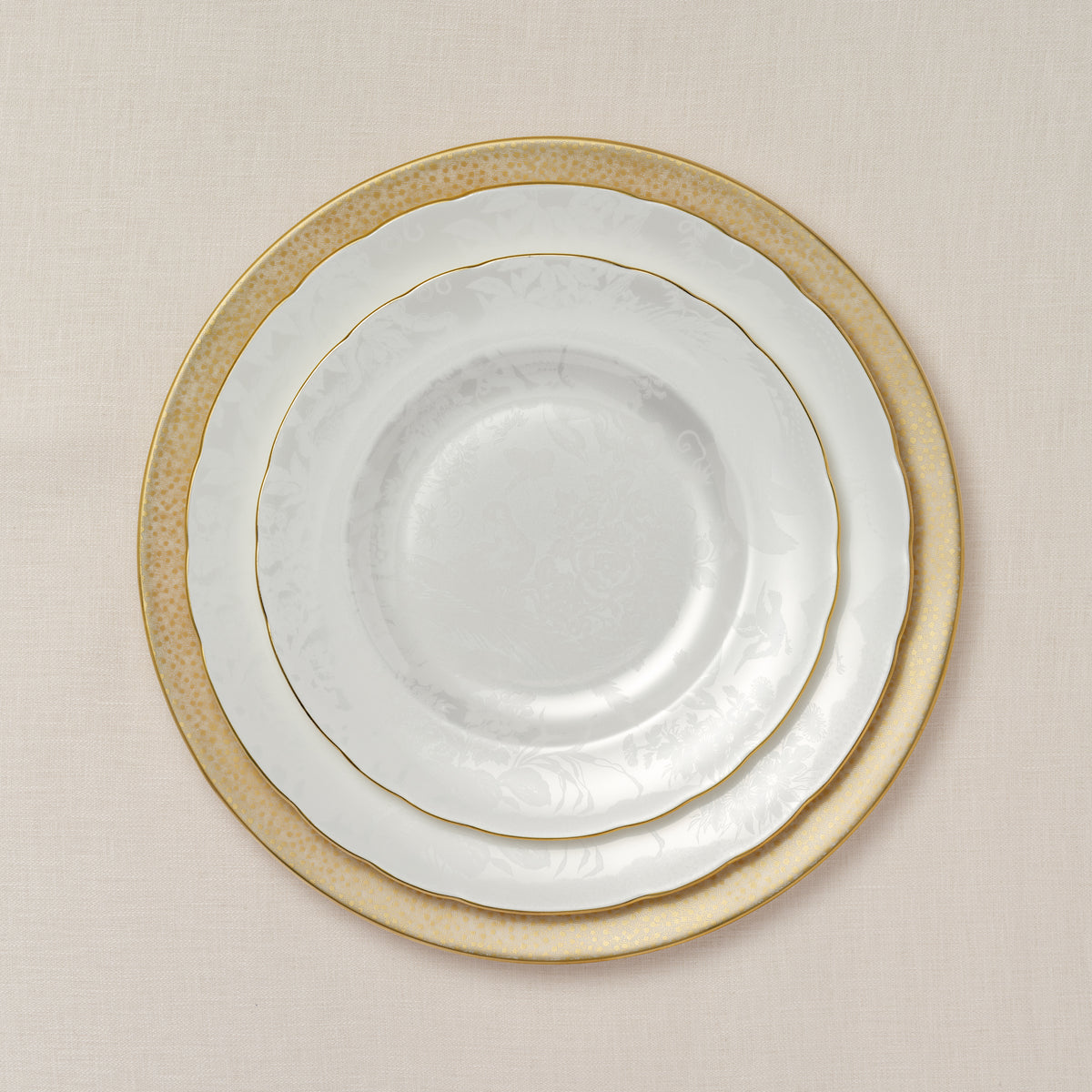 Royal Crown Derby Aves Pearl Dinner Plate (27cm) – alternate official product image