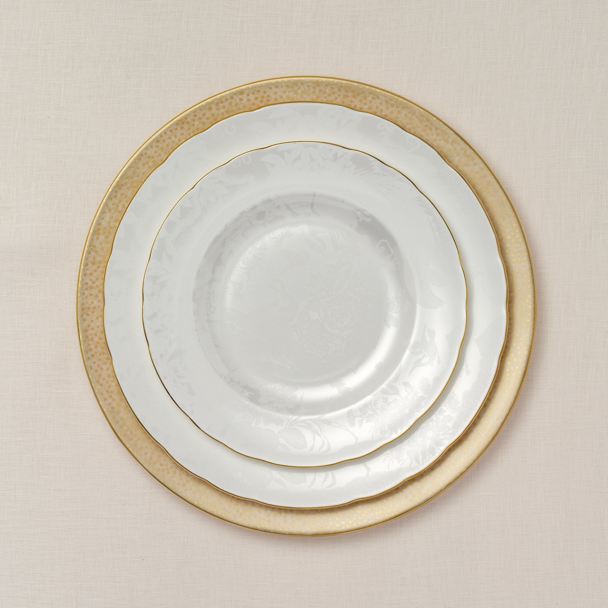 Royal Crown Derby Aves Pearl Rim Soup Bowl (21cm) – alternate official product image