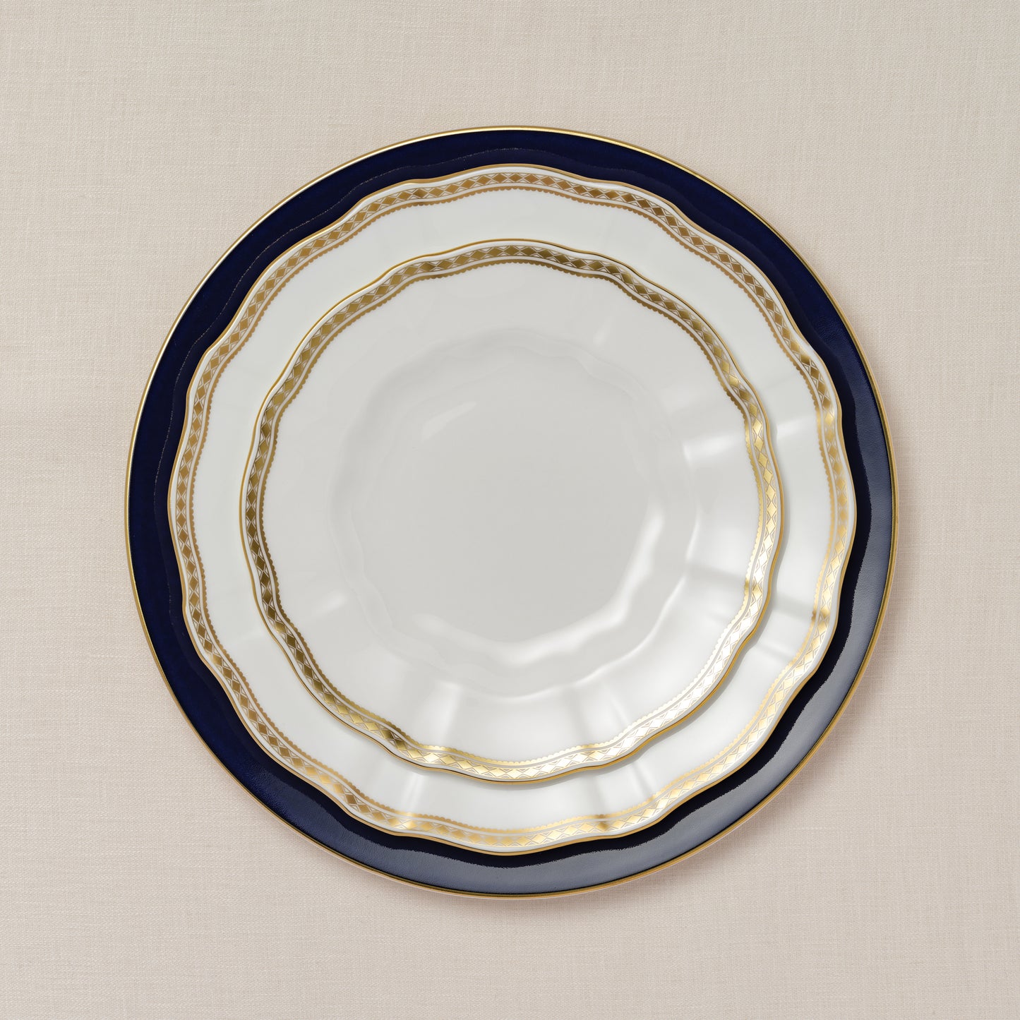 Royal Crown Derby Carlton Gold Oval Dish (41cm) – alternate official product image