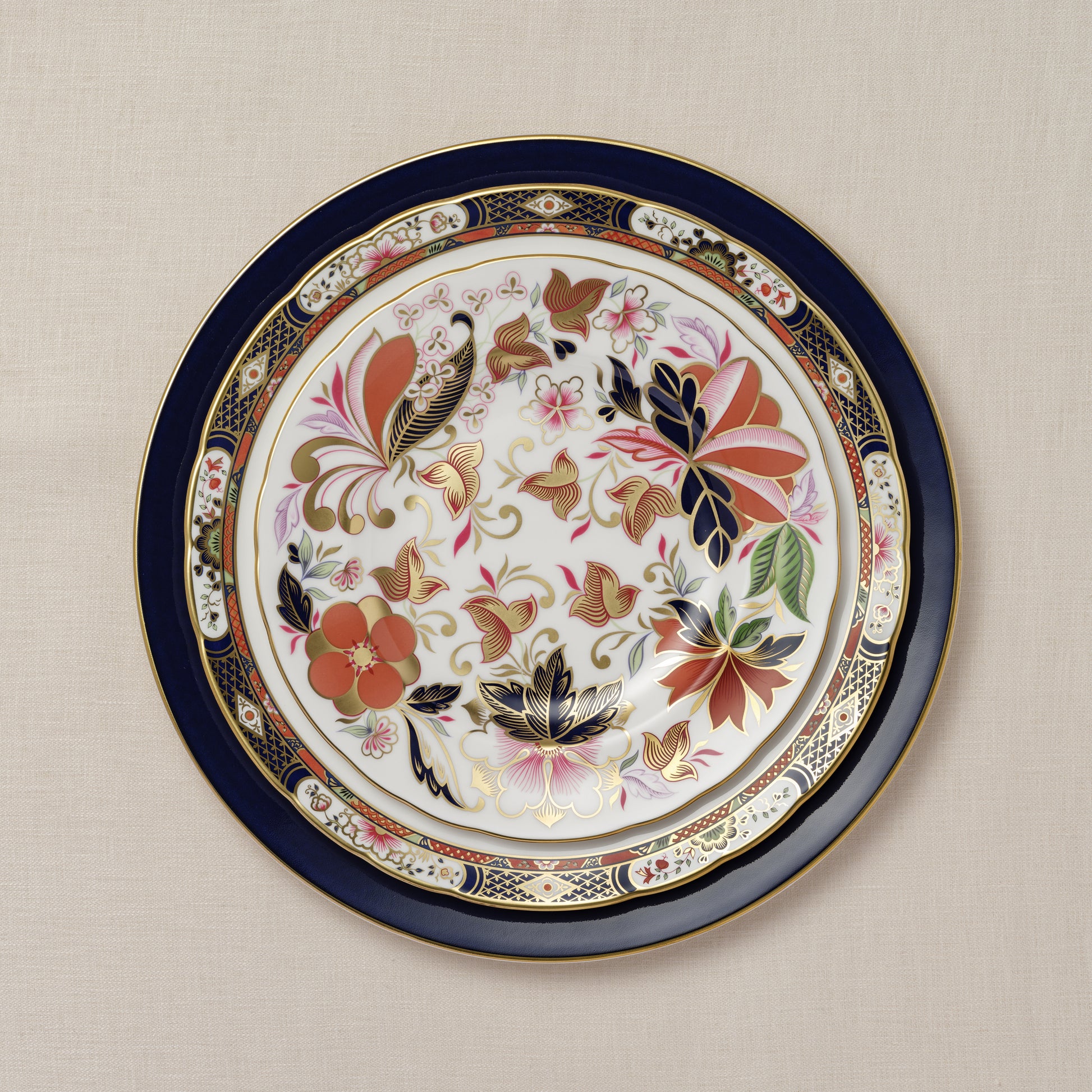 Royal Crown Derby Chelsea Garden Accent Plate (21cm) – alternate official product image