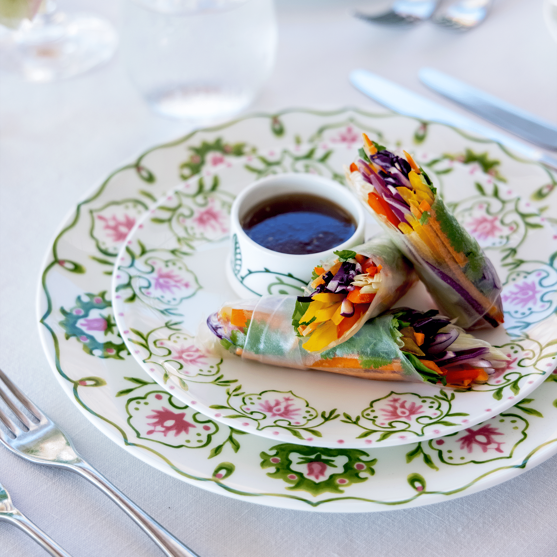 Royal Crown Derby Cobblers Cove Camelot Bowl (13cm) – alternate official product image