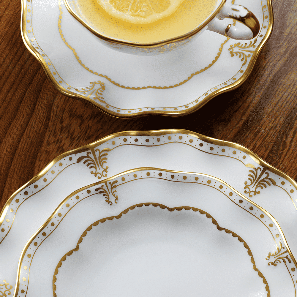Royal Crown Derby Elizabeth Gold Salad Plate (21cm) – alternate official product image