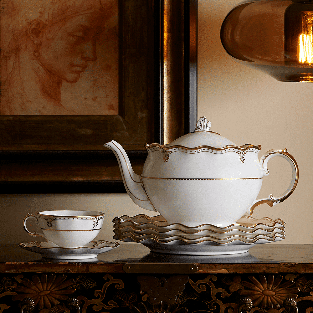 Royal Crown Derby Elizabeth Gold Tea Saucer (15cm) – alternate official product image