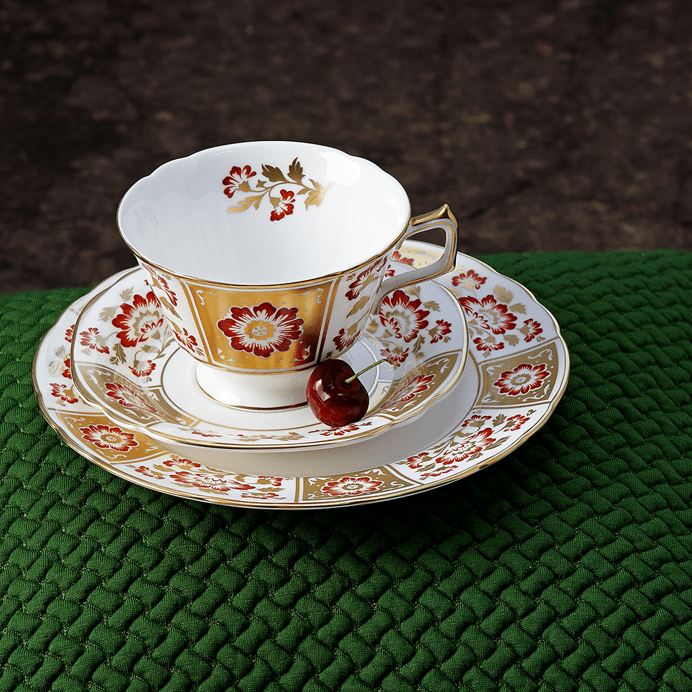 Royal Crown Derby Derby Panel Red Tea Saucer (14cm) – alternate official product image