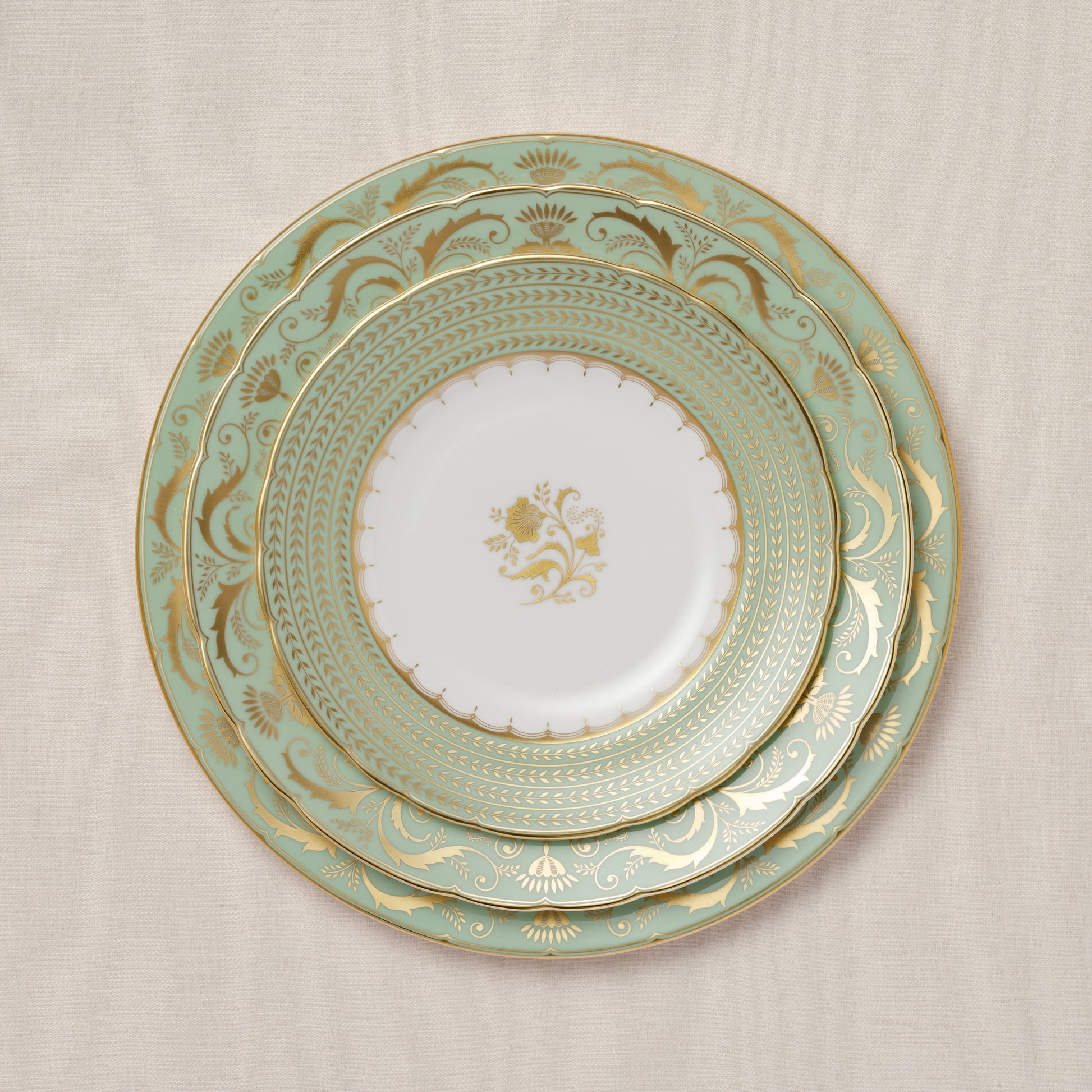 Royal Crown Derby Darley Abbey Covered Sugar (310ml) – alternate official product image