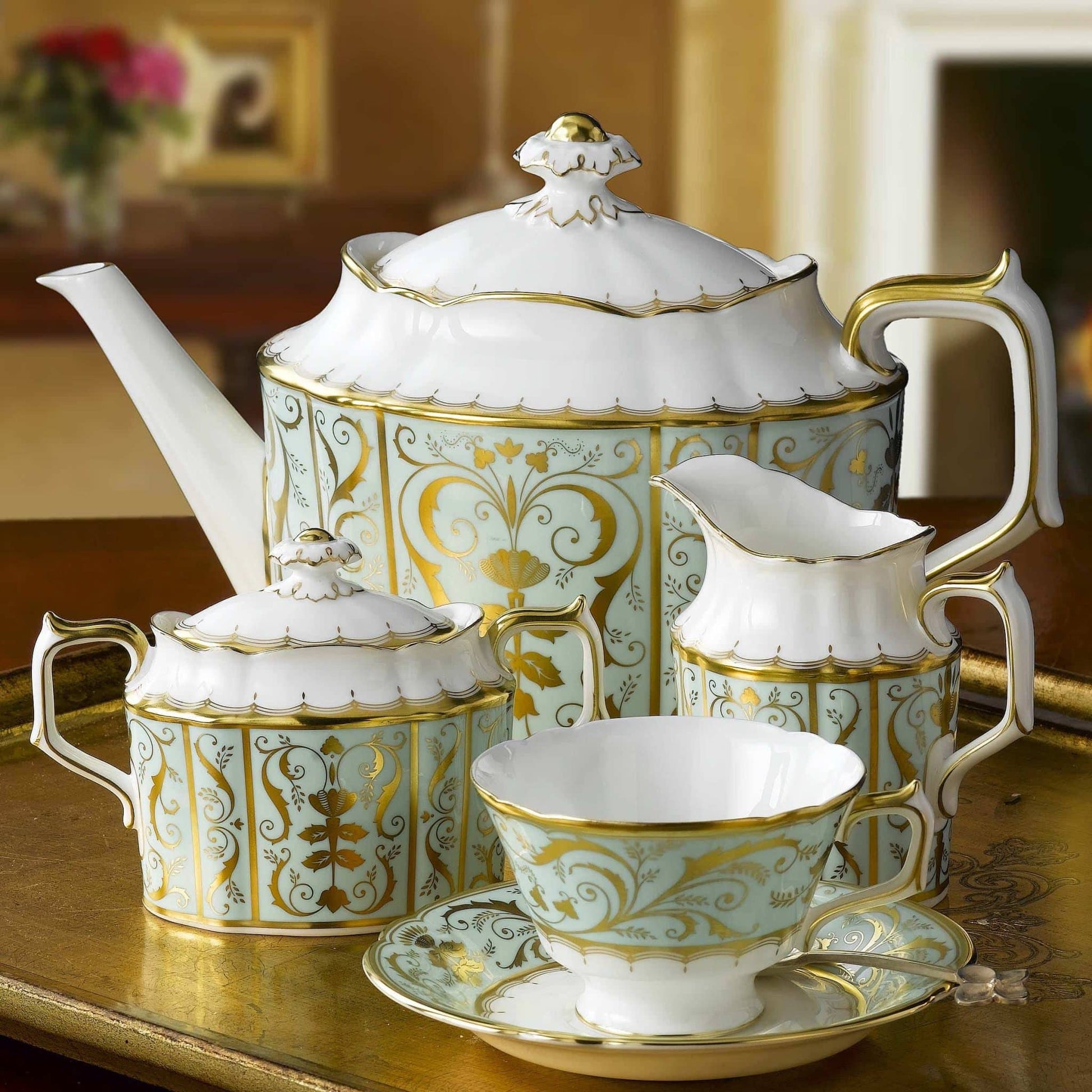 Royal Crown Derby Darley Abbey Bread and Butter Plate (25cm) – alternate official product image