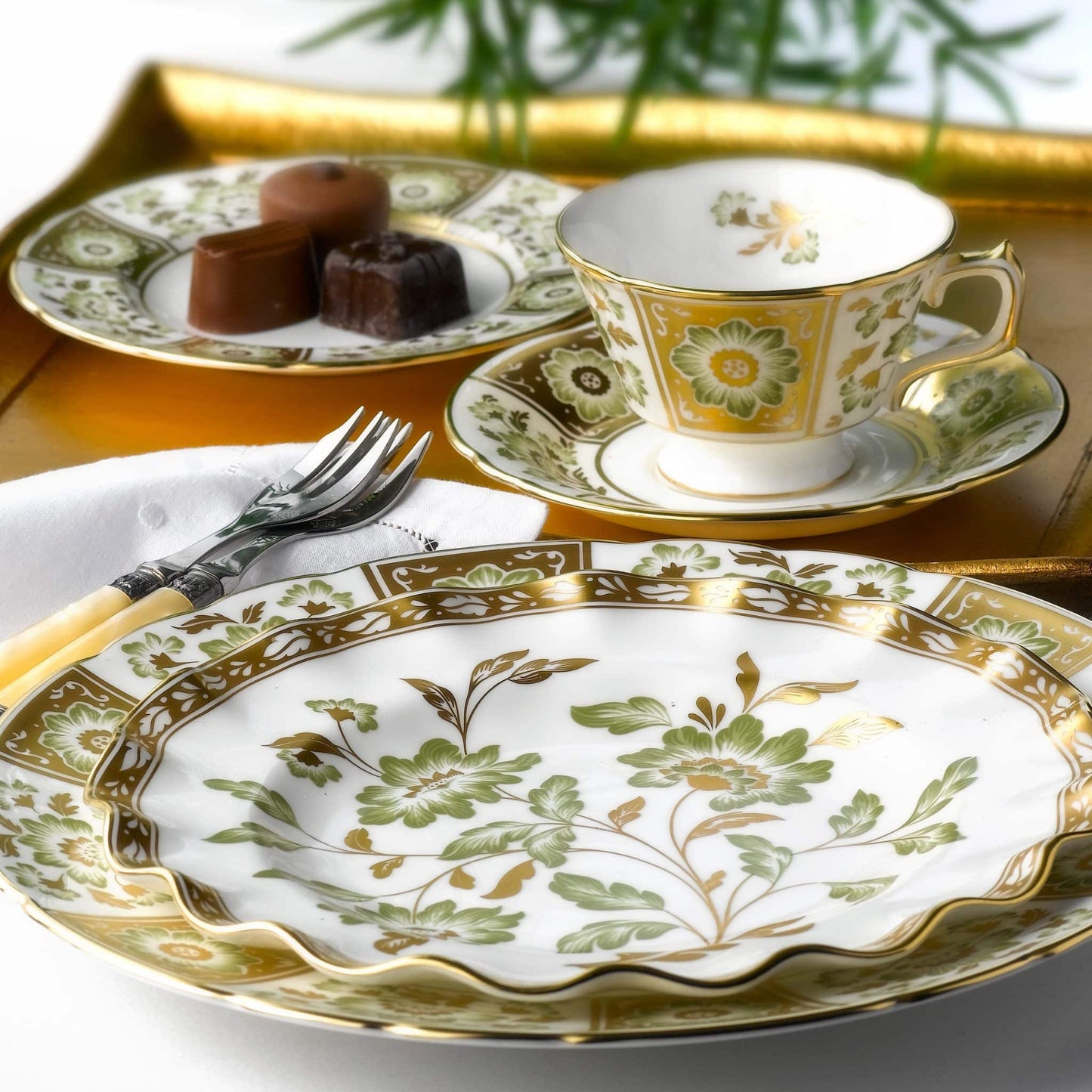 Royal Crown Derby Derby Panel Green Covered Vegetable Dish (1700ml) – alternate official product image