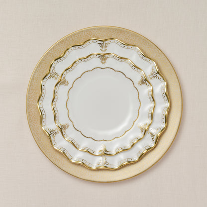 Royal Crown Derby Elizabeth Gold Sauce Boat (480ml) – alternate official product image