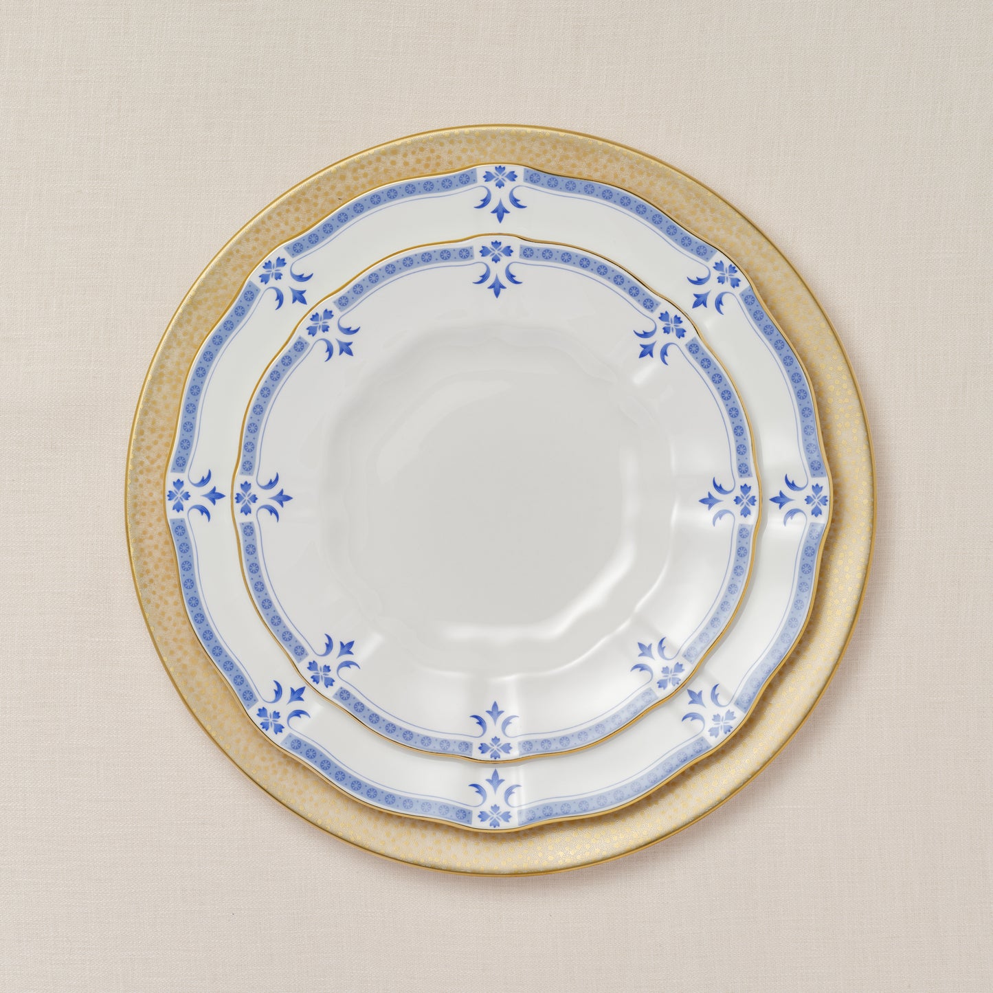 Royal Crown Derby Grenville Oval Dish (34cm) – alternate official product image