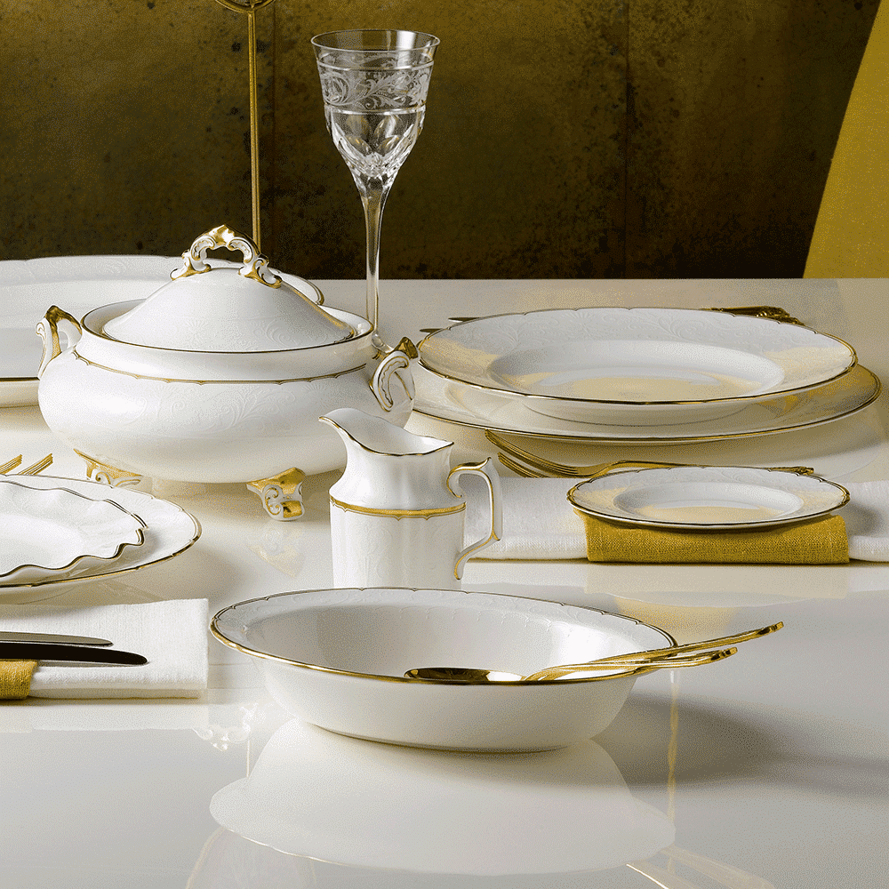 Royal Crown Derby Darley Abbey Pure Gold Open Vegetable Dish (24cm) – alternate official product image