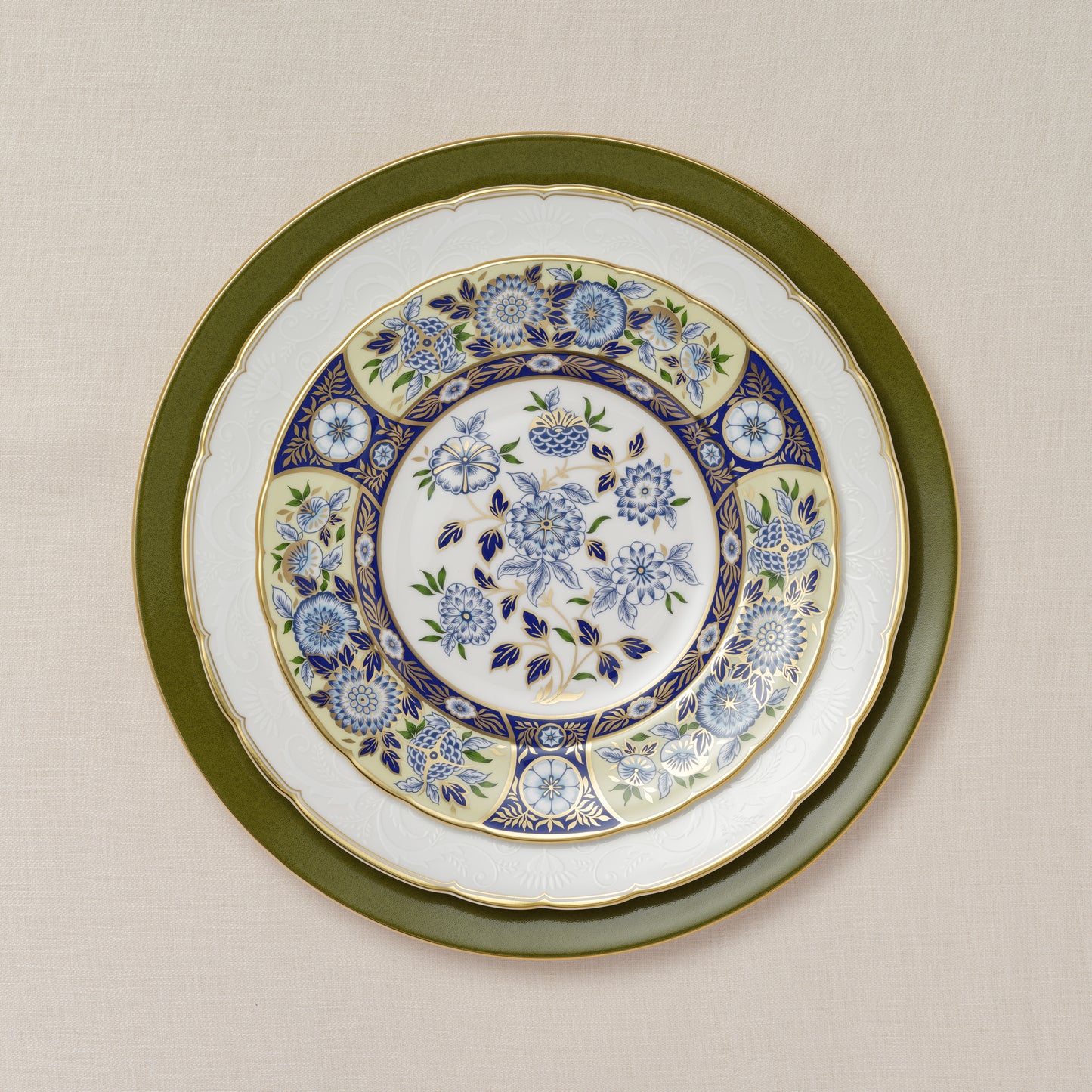 Royal Crown Derby Midori Meadow Accent Plate (21cm) – alternate official product image