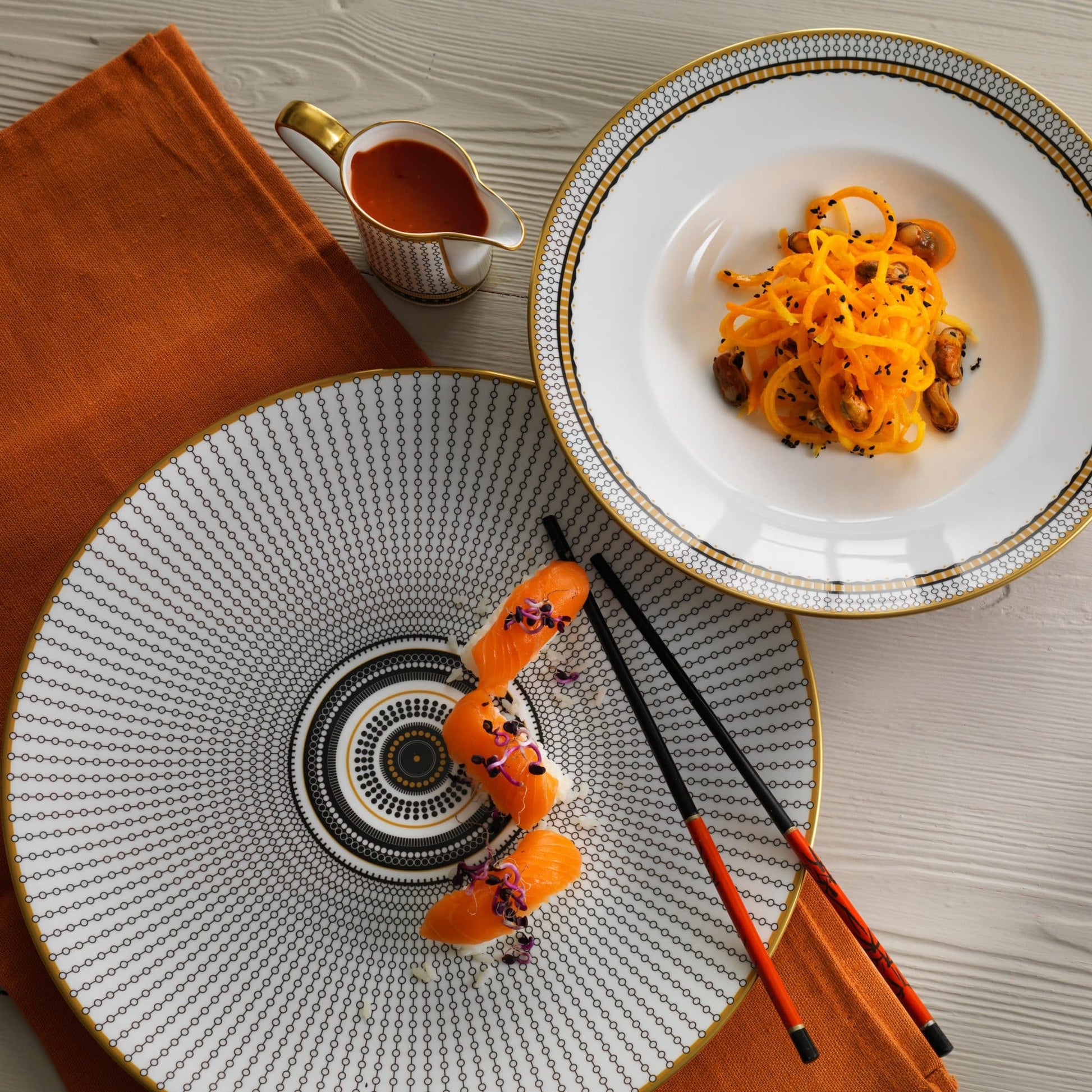 Royal Crown Derby Oscillate Onyx Bowl (13cm) – alternate official product image