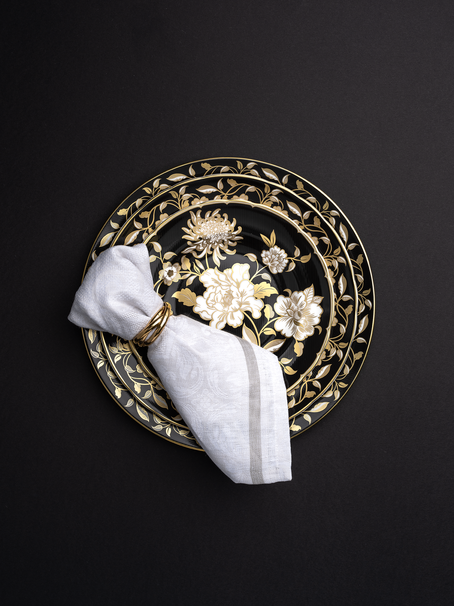 Royal Crown Derby Primrose Accent Plate (21cm) – alternate official product image