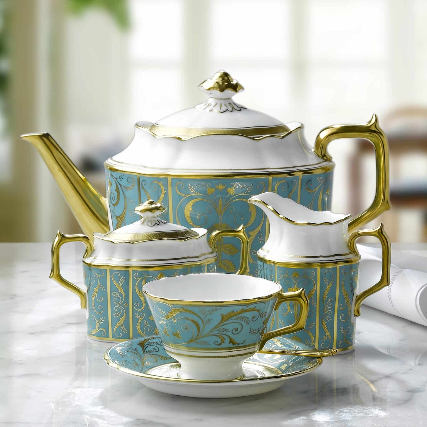 Royal Crown Derby Regency Turquoise Covered Vegetable Dish (1700ml) – alternate official product image