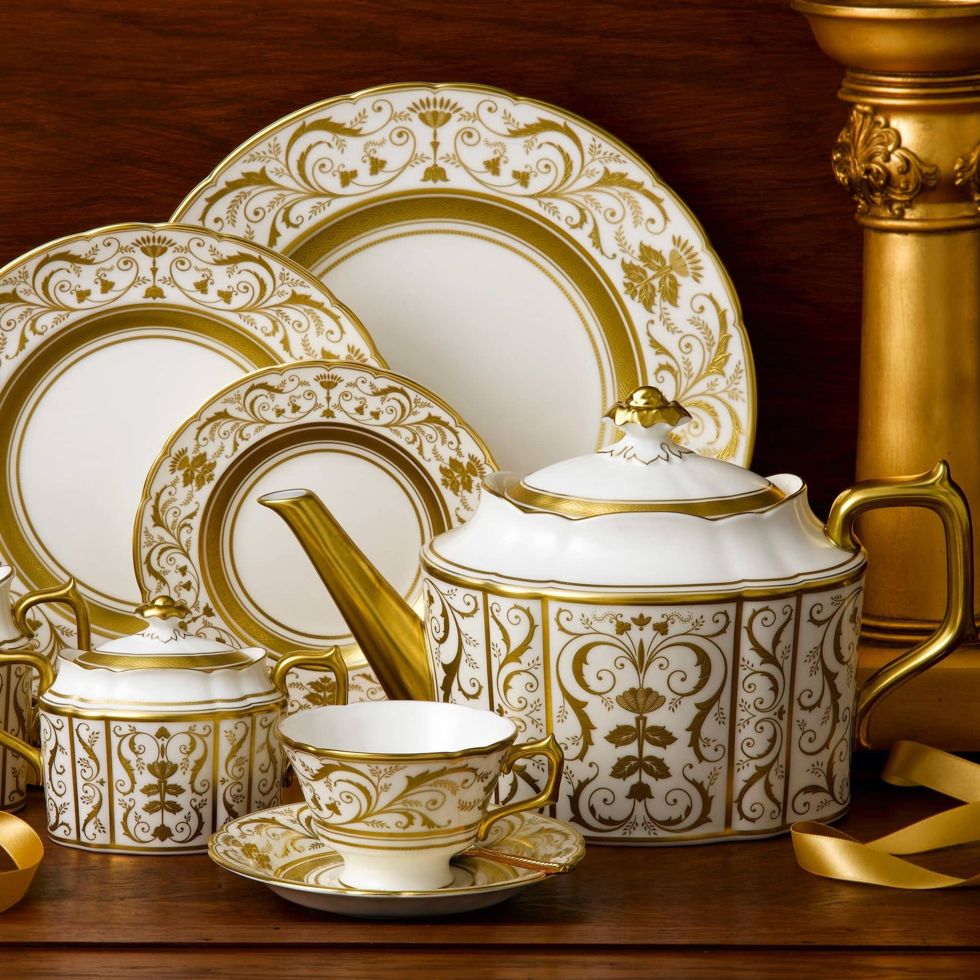 Royal Crown Derby Regency White Sauce Boat (450ml) – alternate official product image