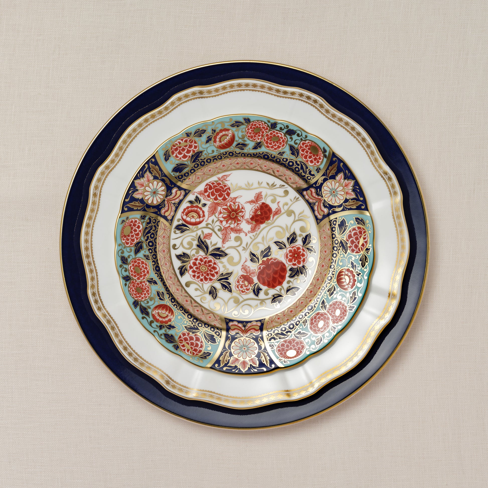 Royal Crown Derby Riverside Park Accent Plate (21cm) – alternate official product image
