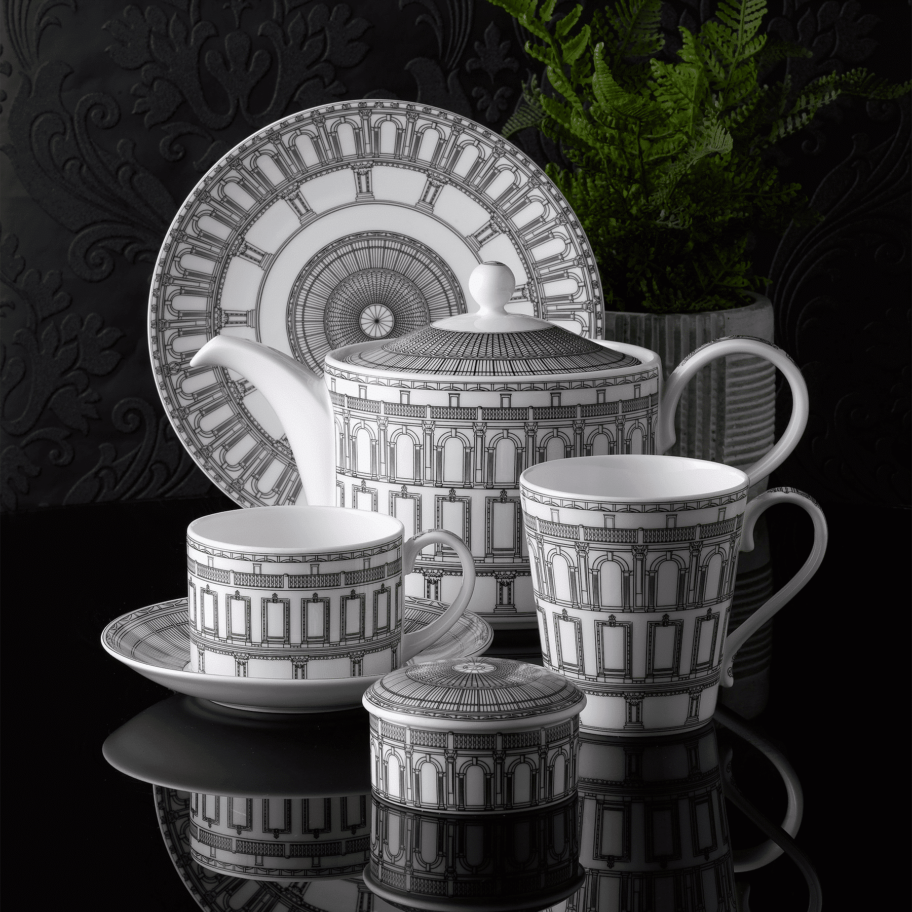 Royal Crown Derby Royal Albert Hall Mug (300ml) – alternate official product image