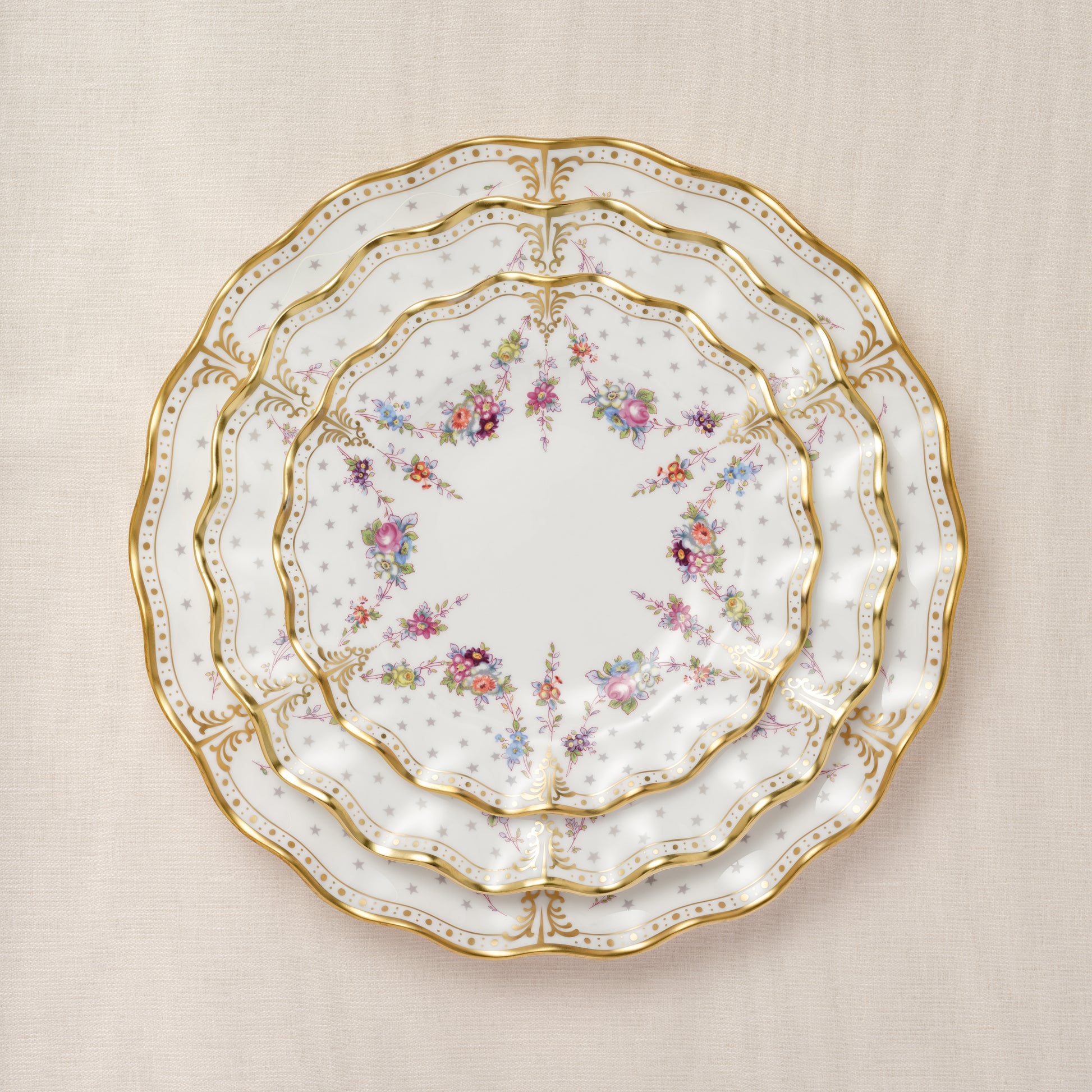 Royal Crown Derby Royal Antoinette Covered Vegetable Dish (1820ml) – alternate official product image