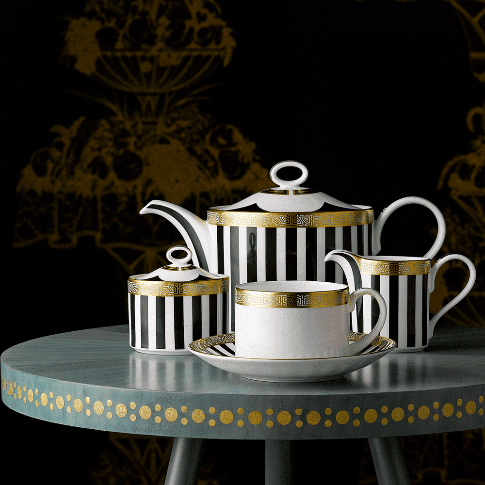 Royal Crown Derby Satori Black Teapot (1050ml) – alternate official product image