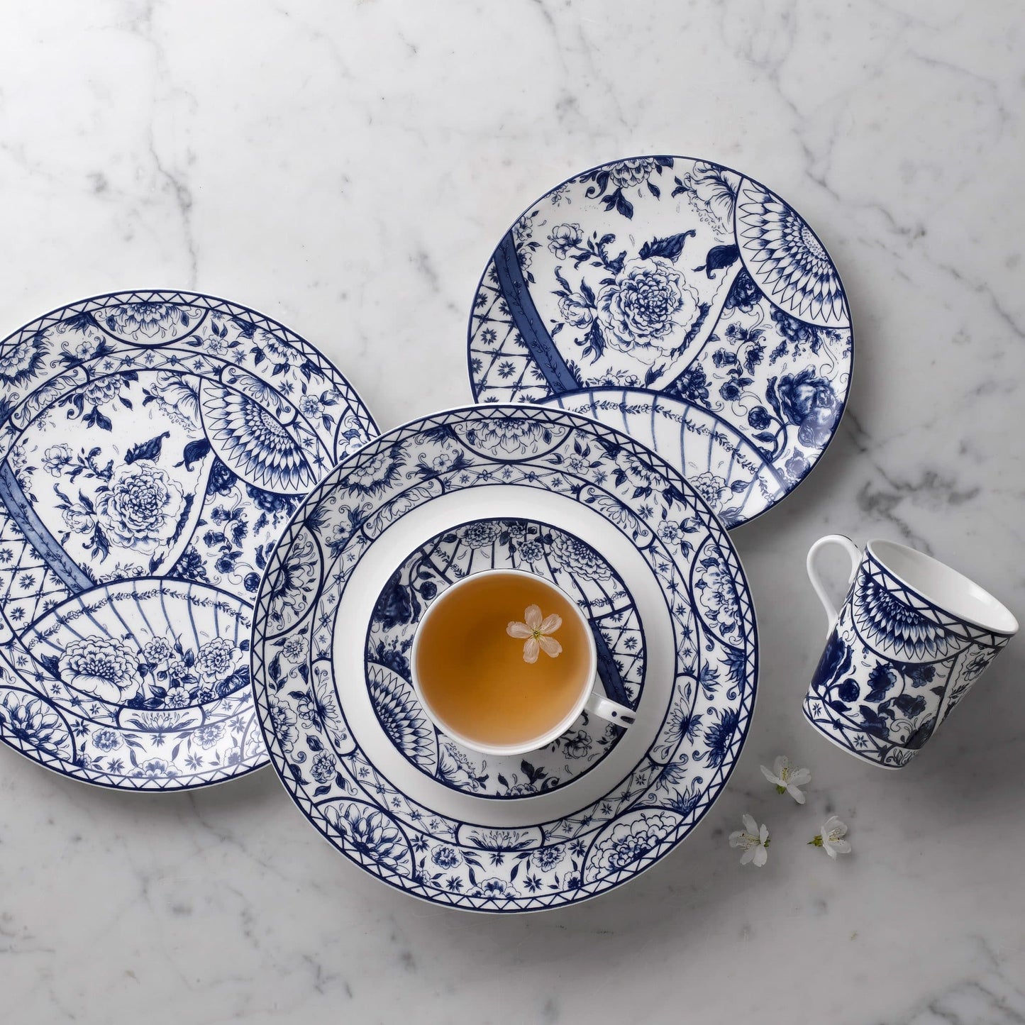 Royal Crown Derby Victorias Garden Blue Side Plate (16cm) – official product image