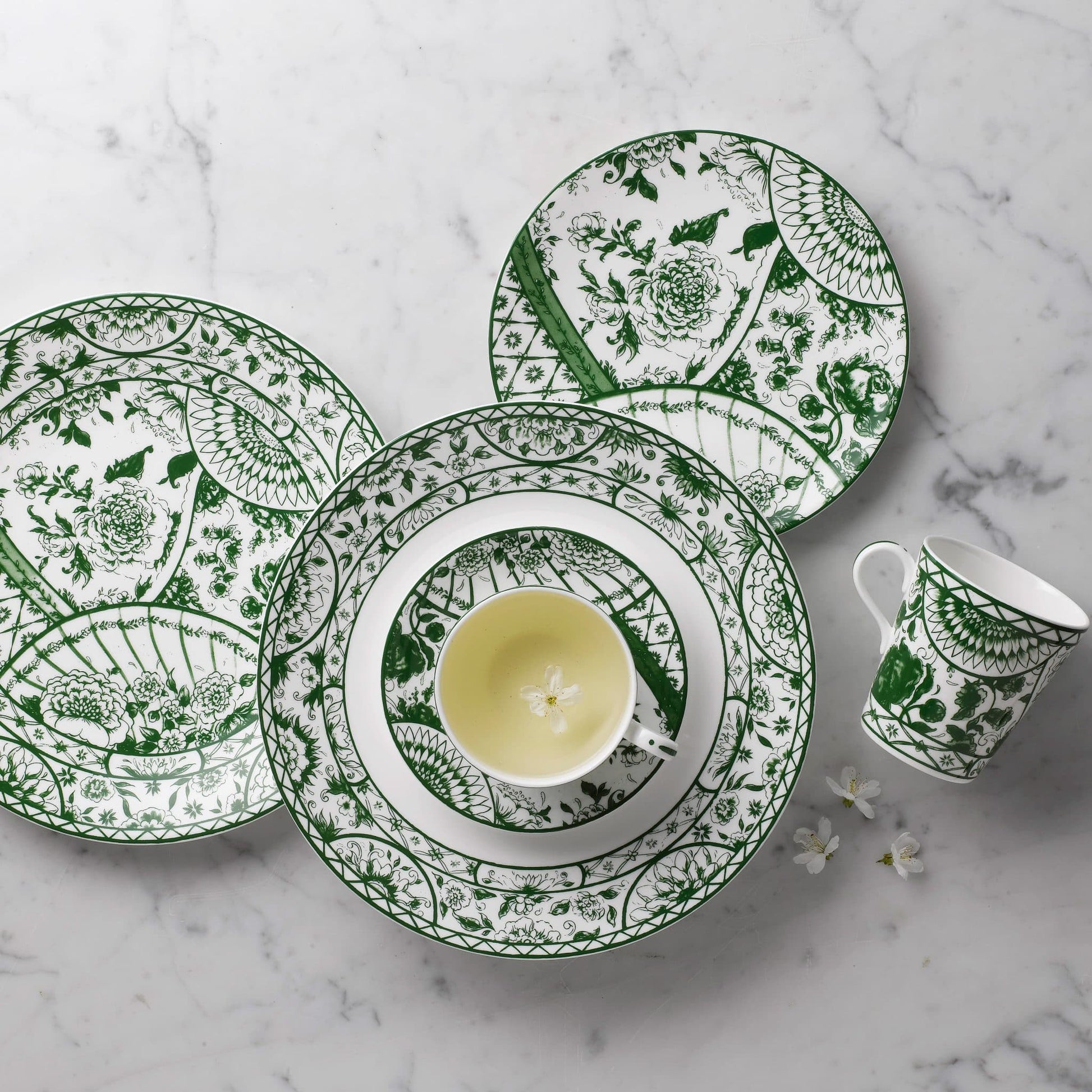 Royal Crown Derby Victorias Garden Green Tea Saucer (15cm) – official product image