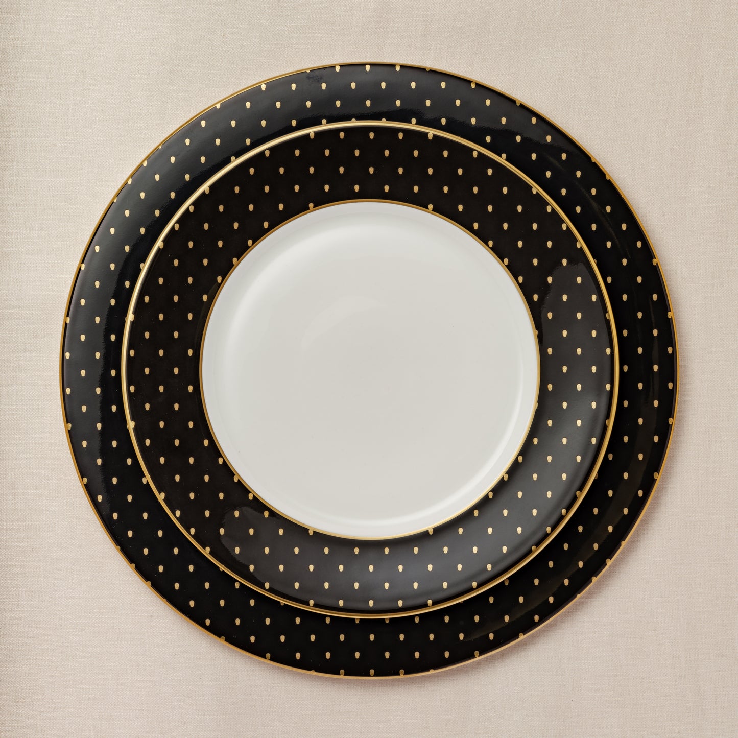 Royal Crown Derby W1 Black Charger Plate (34cm) – alternate official product image