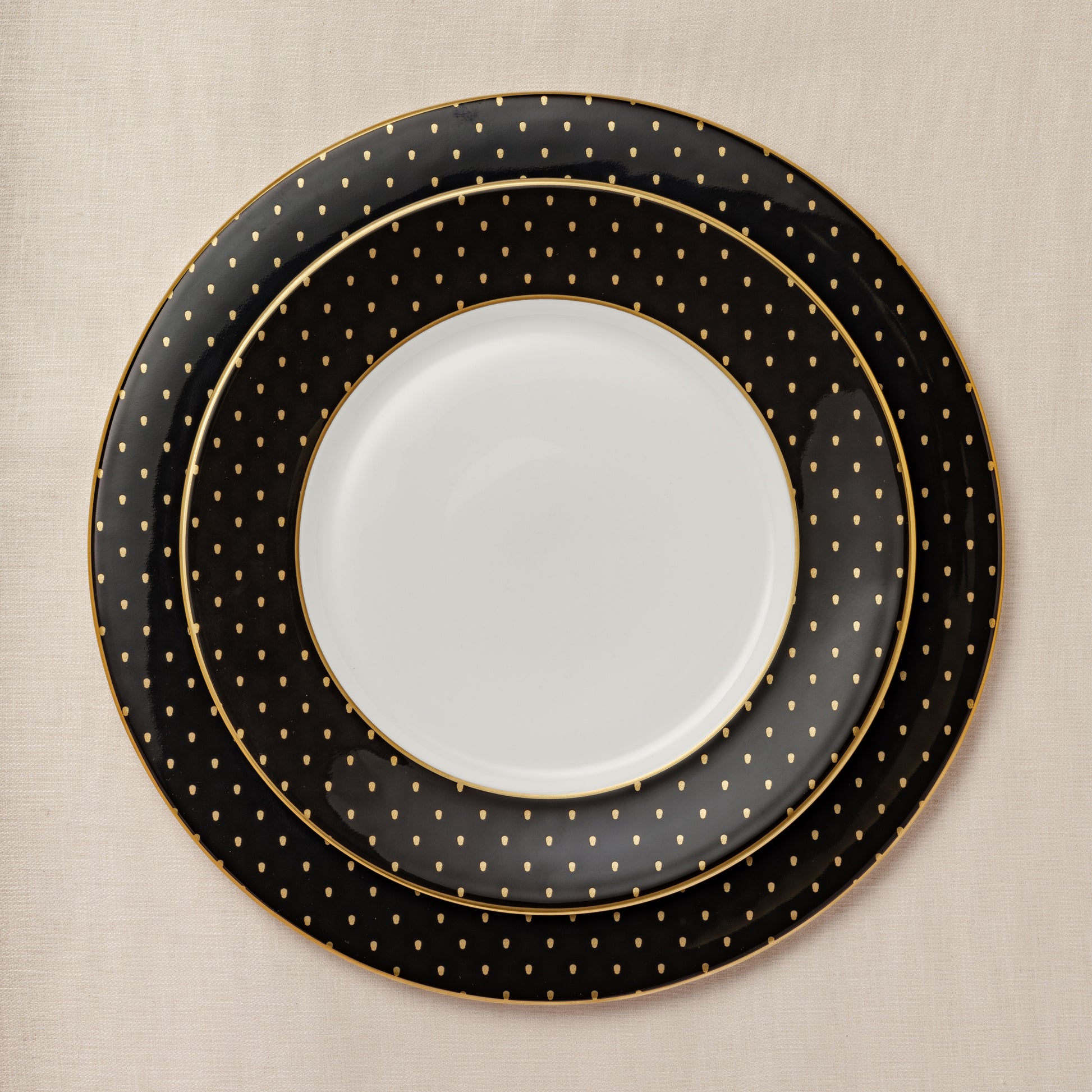 Royal Crown Derby W1 Black Charger Plate (34cm) – alternate official product image