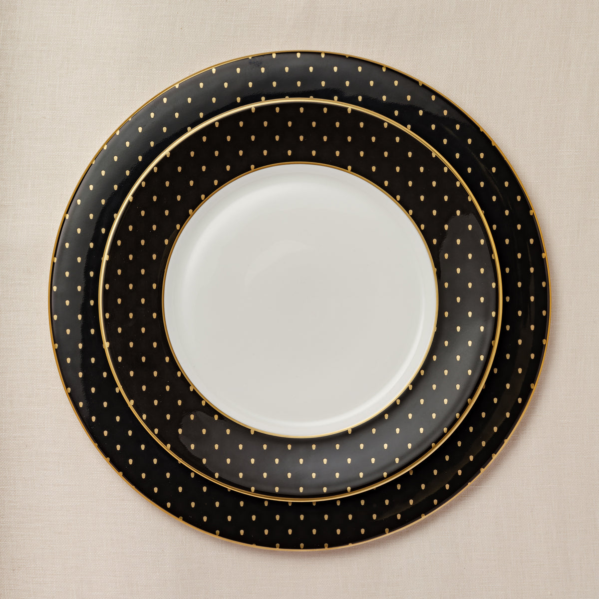 Royal Crown Derby W1 Black Charger Plate (34cm) – alternate official product image